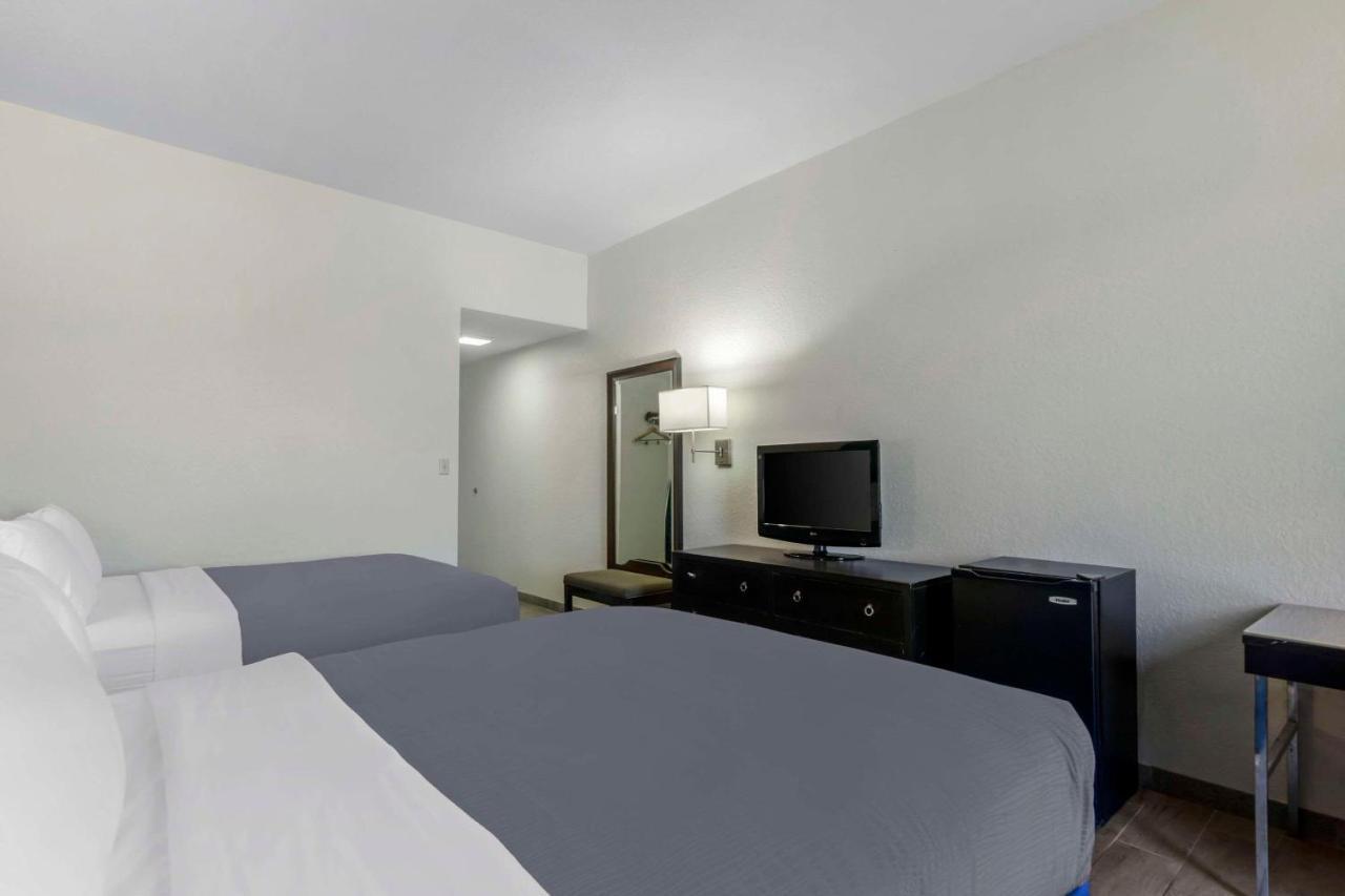 Inn Rodeway Wesley Chapel